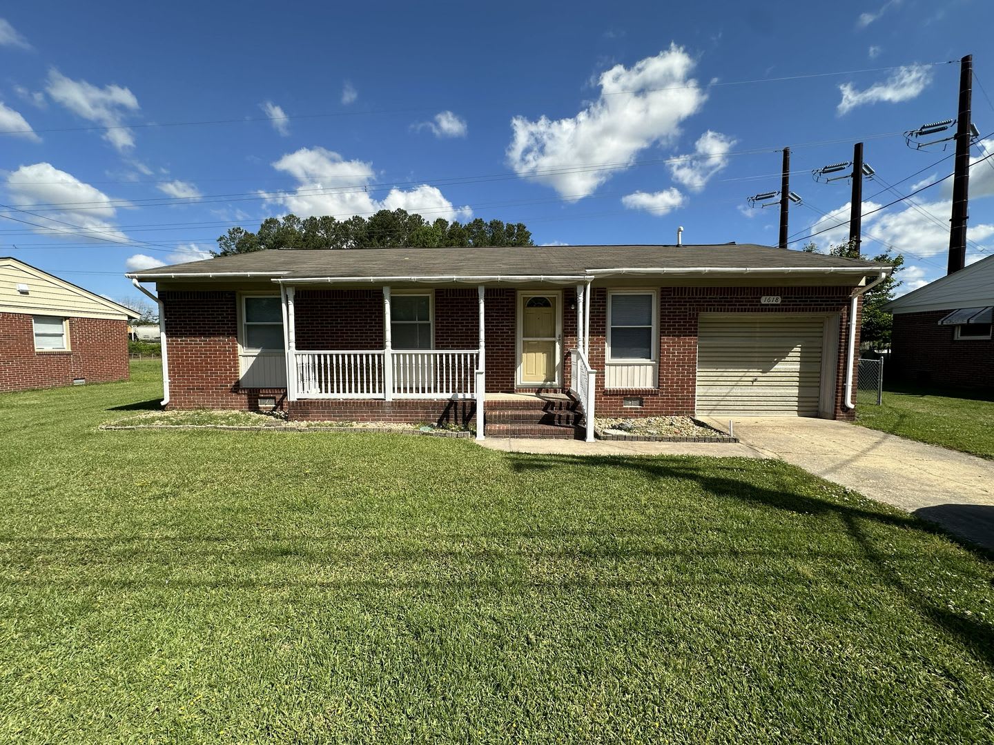 Charming 3BR/1.5BA Home in Oxford Heights Subdivision – photo 1