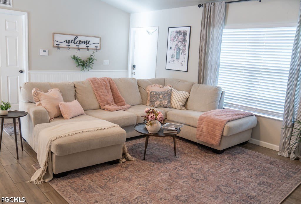 6069 Lacota Avenue – photo 3