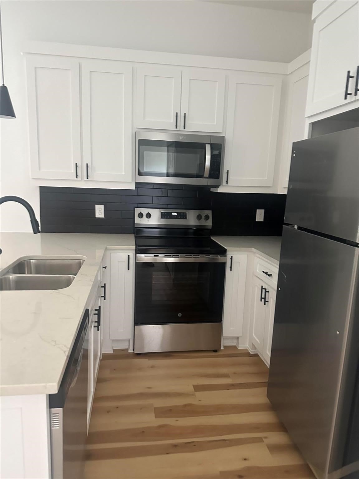 2095 Bourland – photo 3