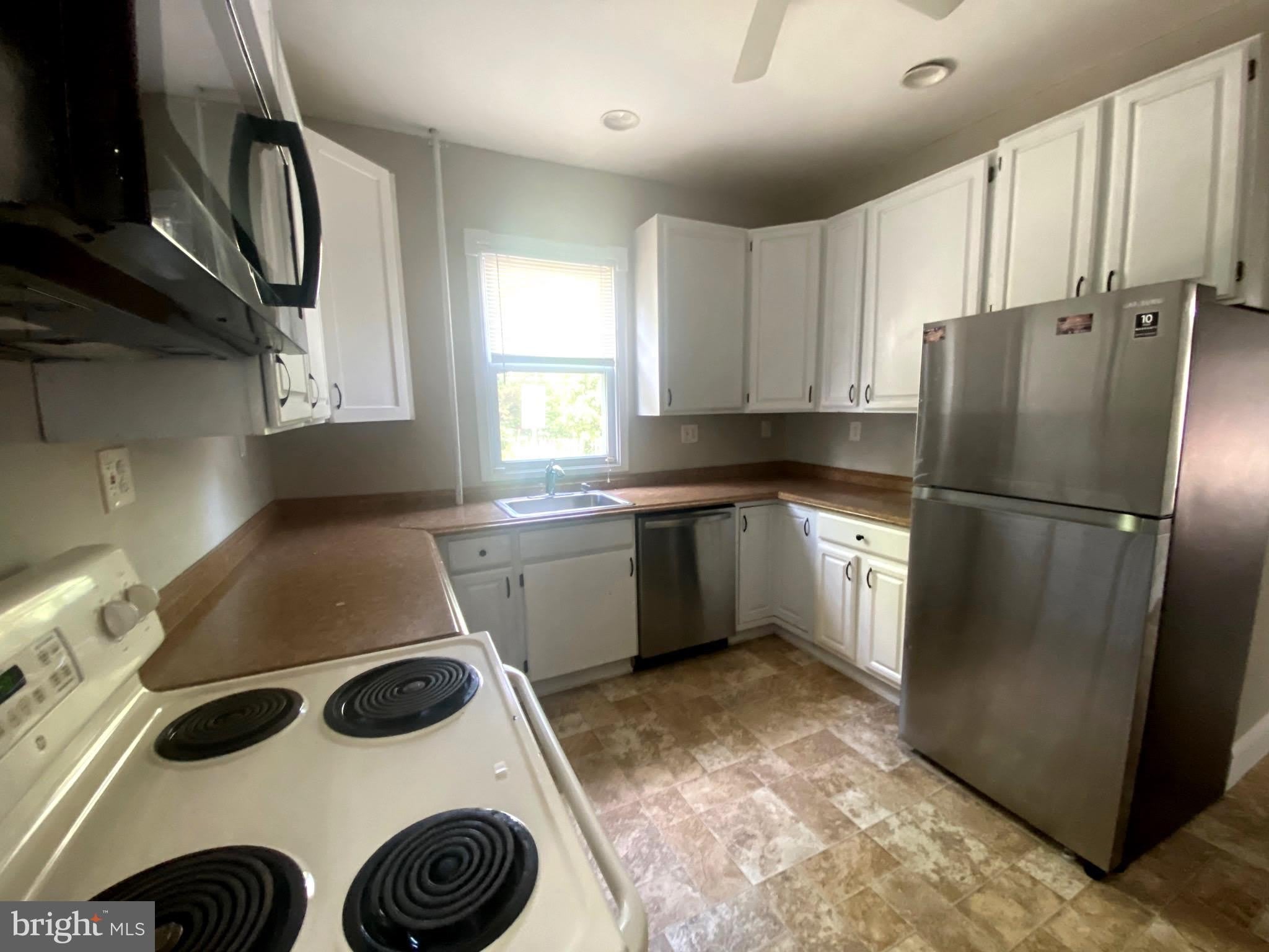 421 E Lake Avenue – photo 5