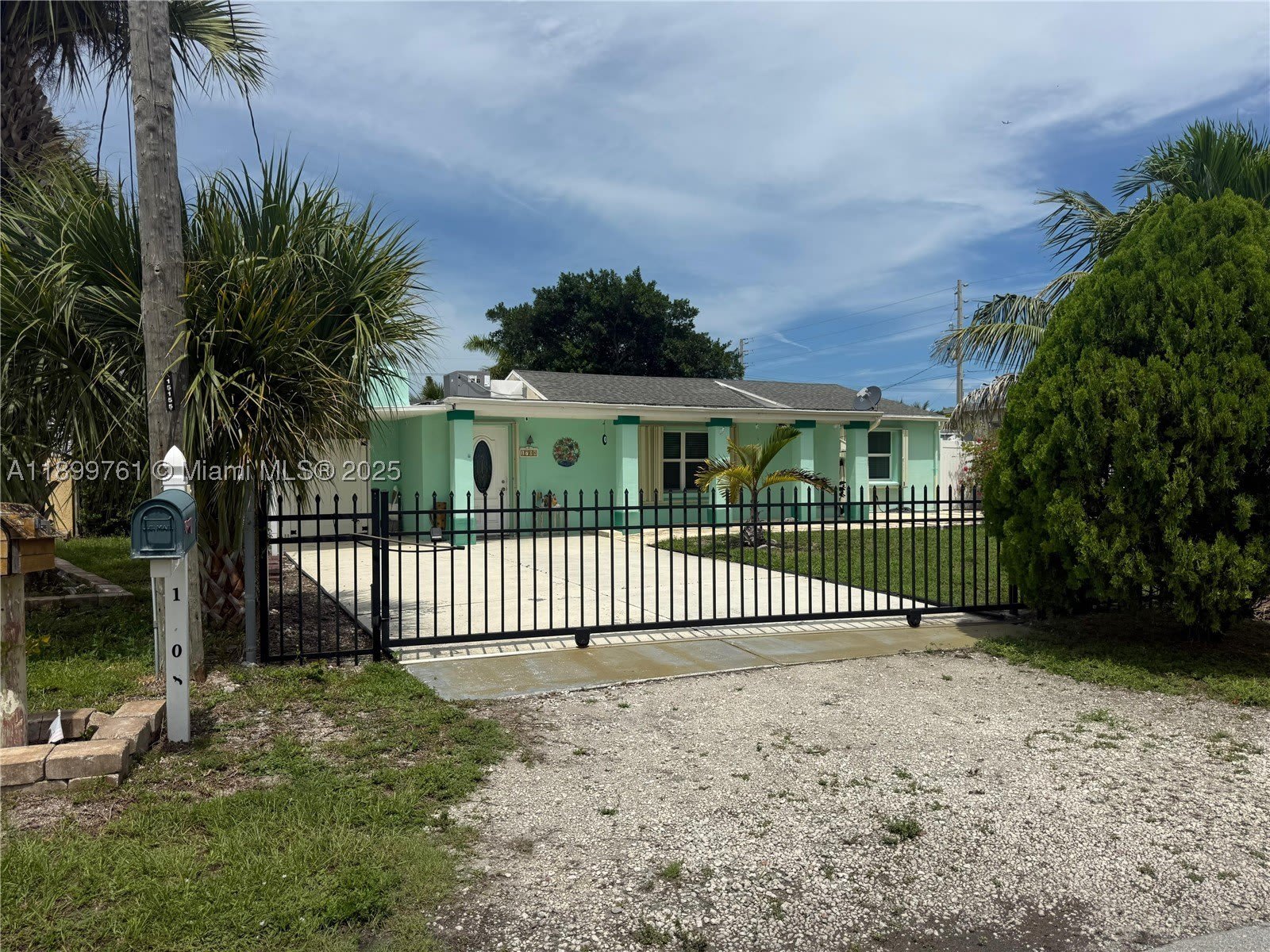 1708 S Saint Lucie Ct – photo 1