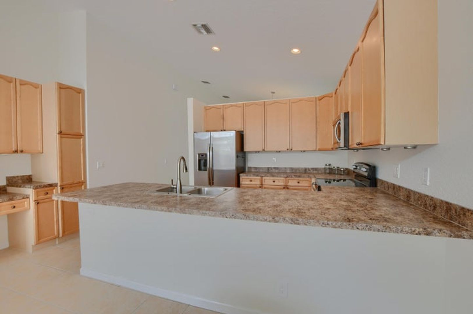 1225 E Magnolia Circle Delray Beach Fl 33445 – photo 2