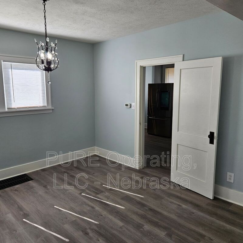 3901 Curtis Ave – photo 3