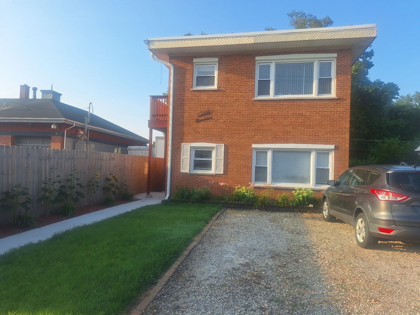 1995 Howard Street – photo 1