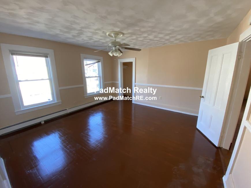 1073 River St – photo 2