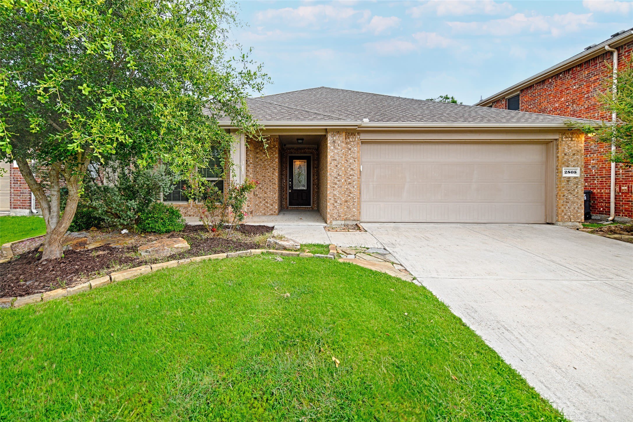 2805 Leslie Lane – photo 1