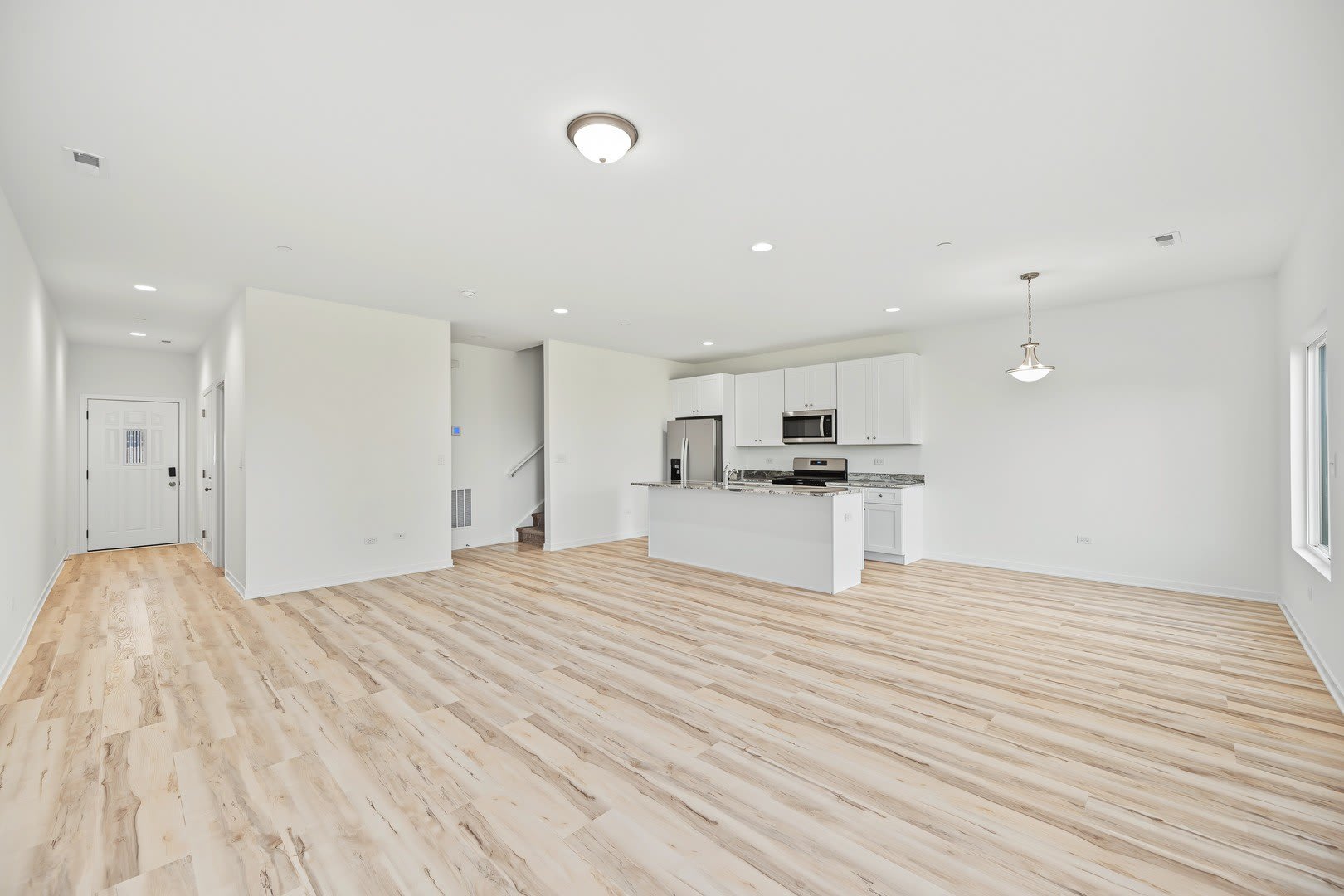 1215 Gillespie Lane – photo 5