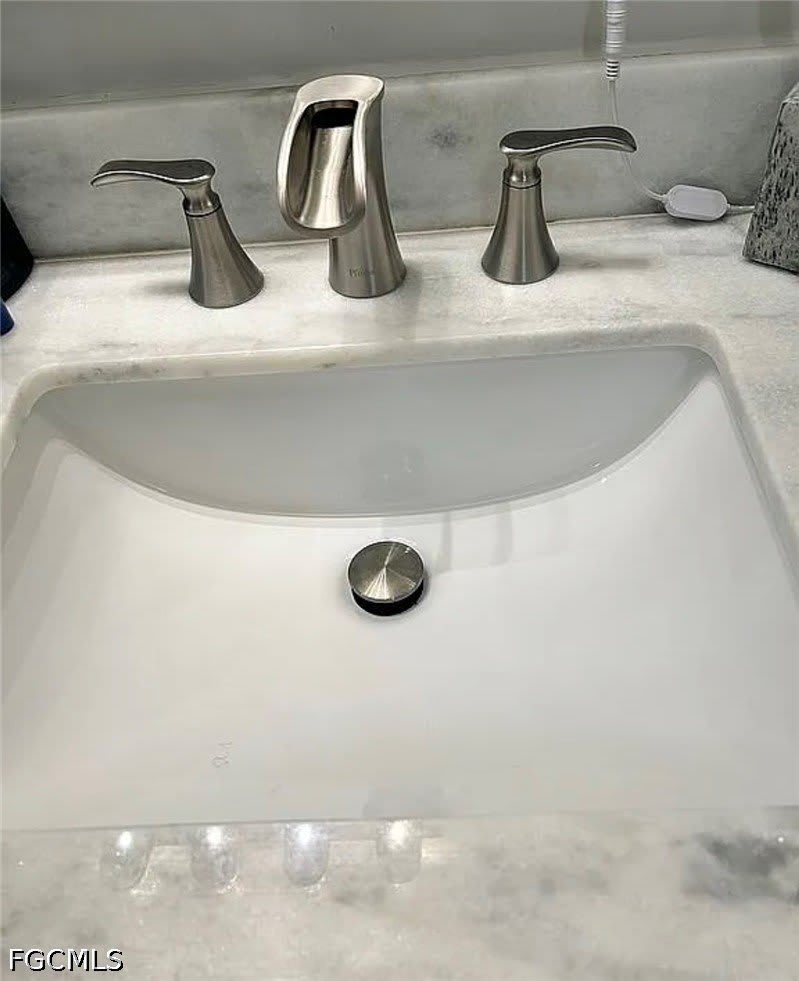 221 NW 3rd Place – photo 4