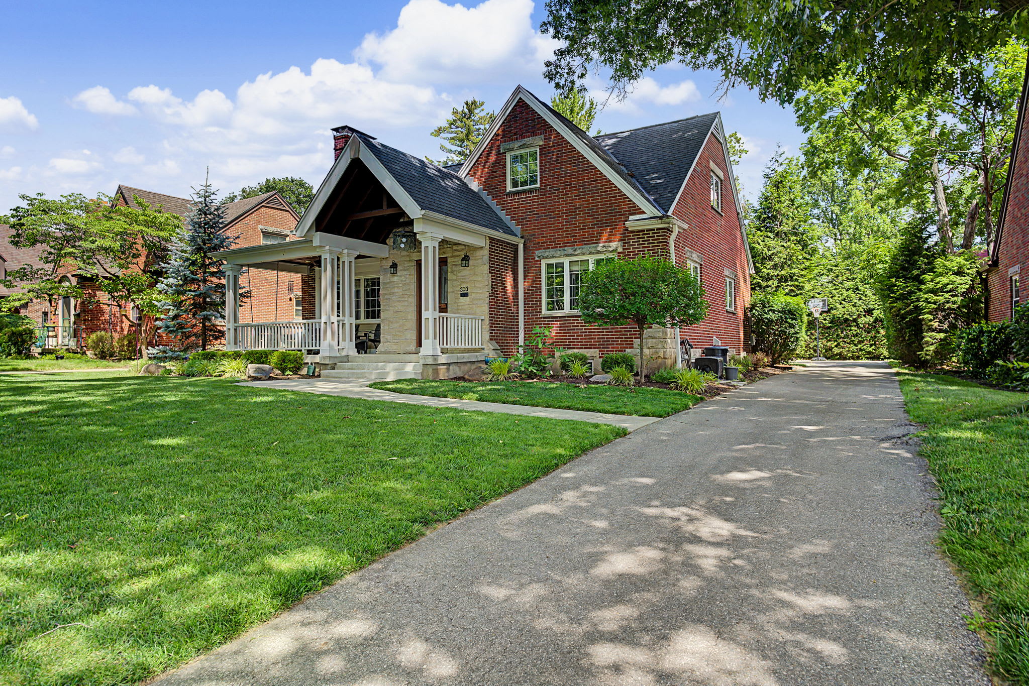 333 East Thruston Boulevard – photo 1