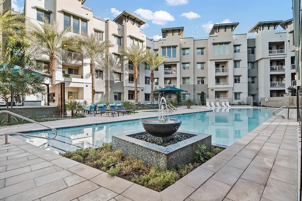 The District at Scottsdale – photo 5