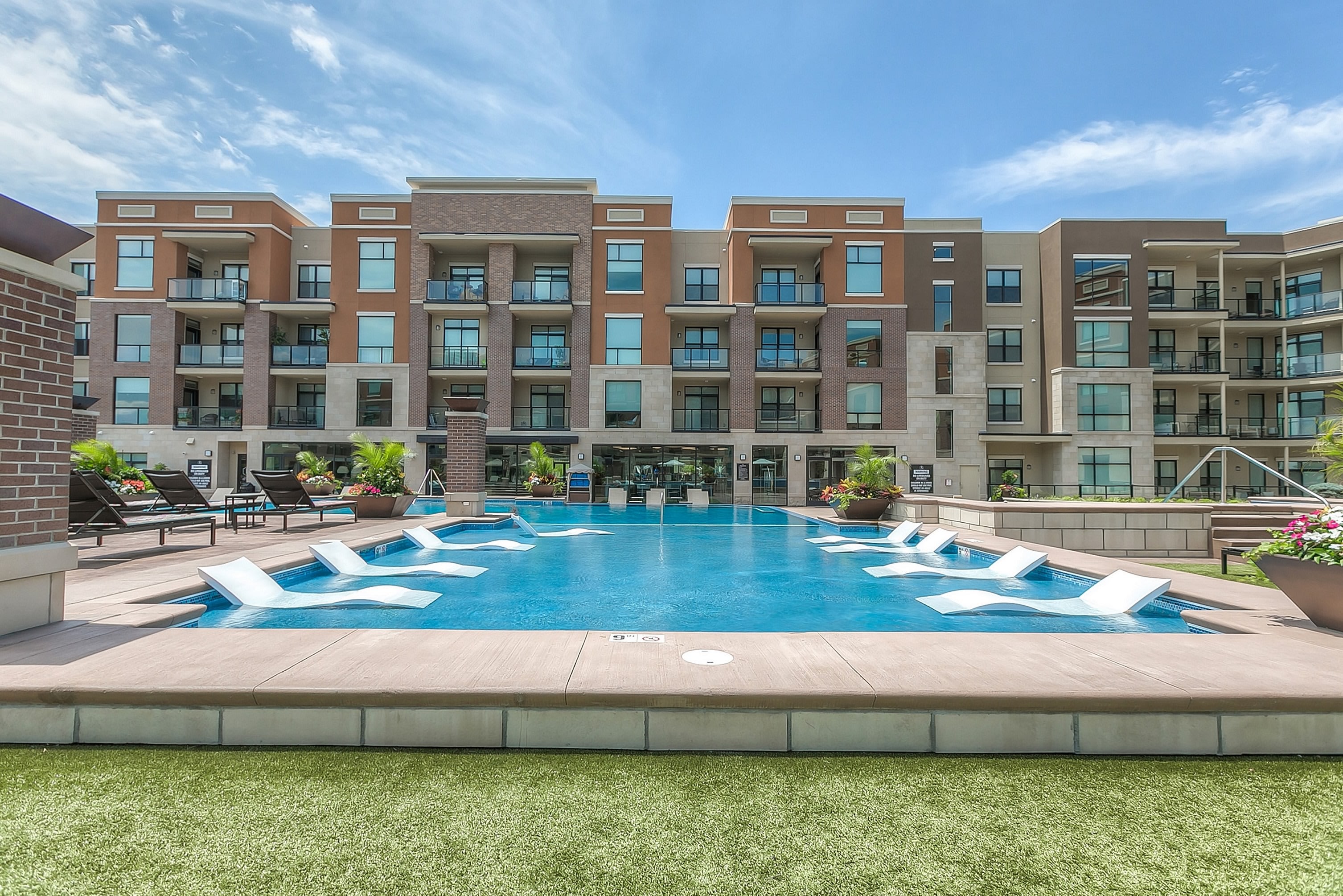 The Royale At City Place – photo 2