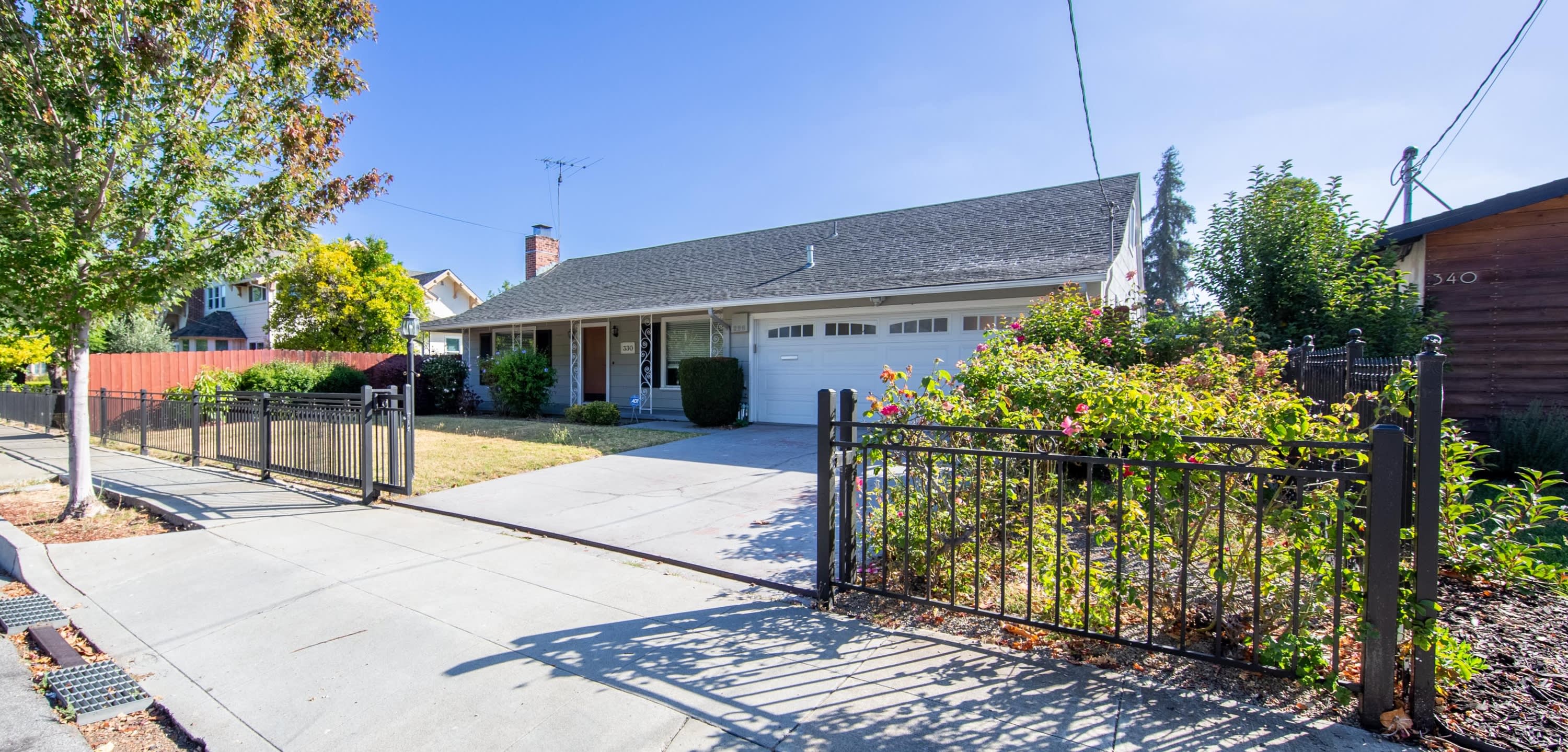330 Beverly Avenue – photo 2