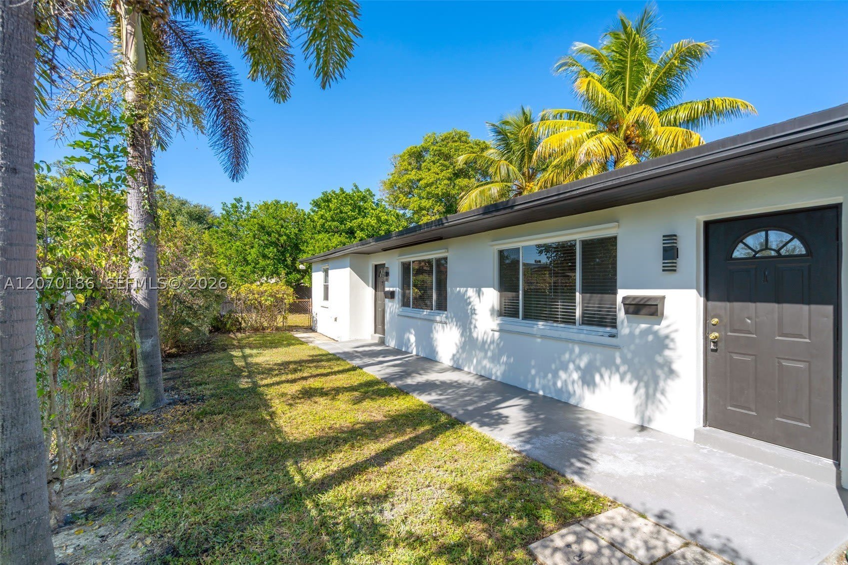 124 SE 2nd Ter – photo 1