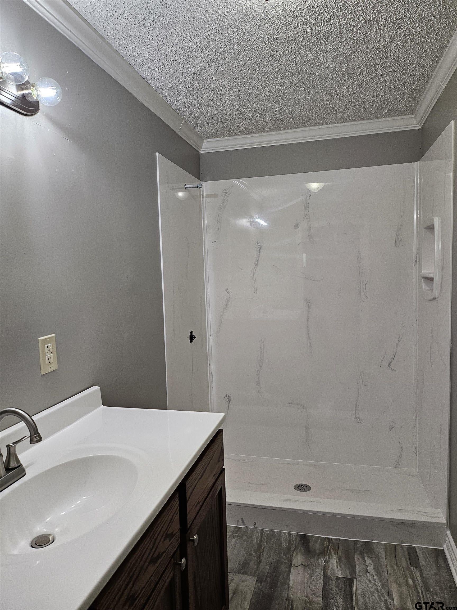 102 Cook st – photo 3