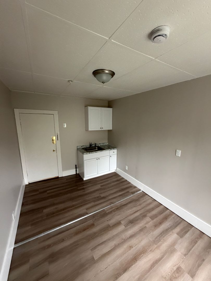 Studio Apartment For Rent Utilities Included – photo 5