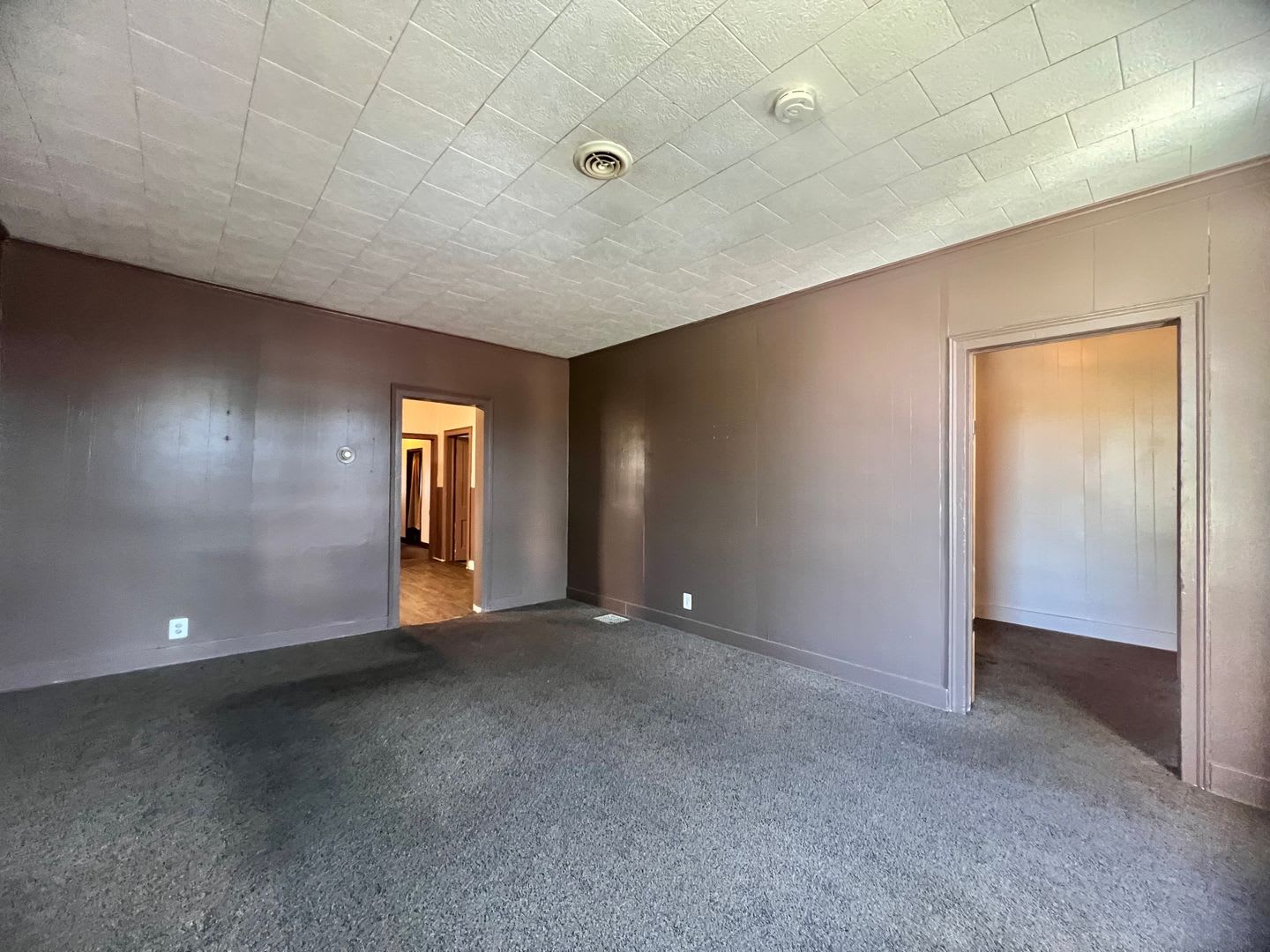 3 Bedroom Apartment For Rent – photo 1