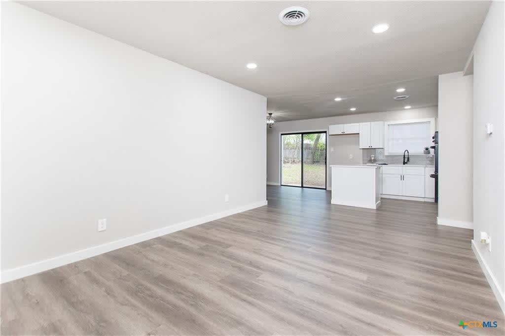 2313 Debra Cir – photo 4