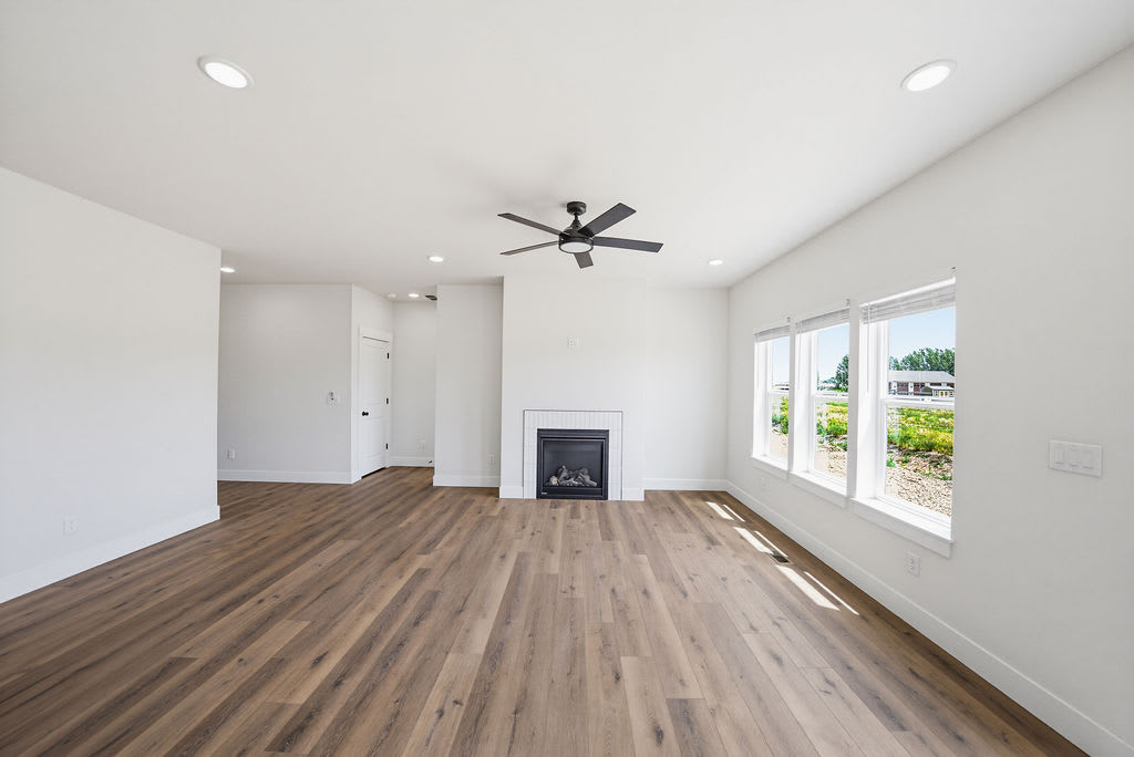 475 E River Ln – photo 5