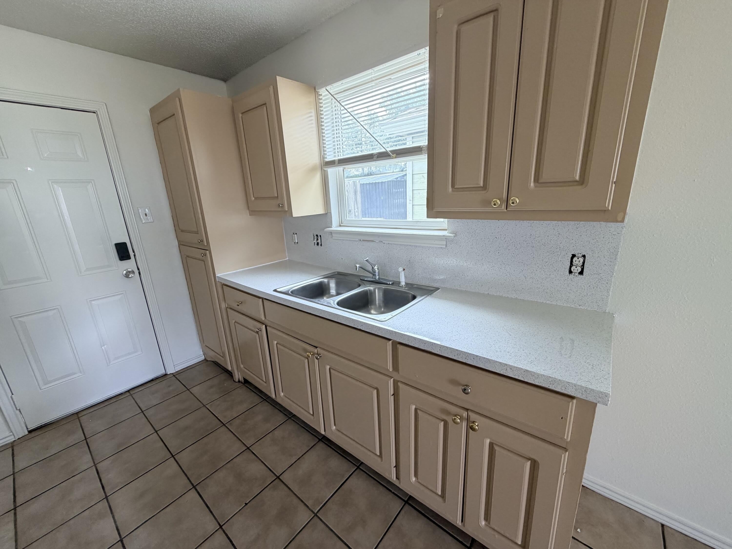 817 Ute Avenue – photo 5