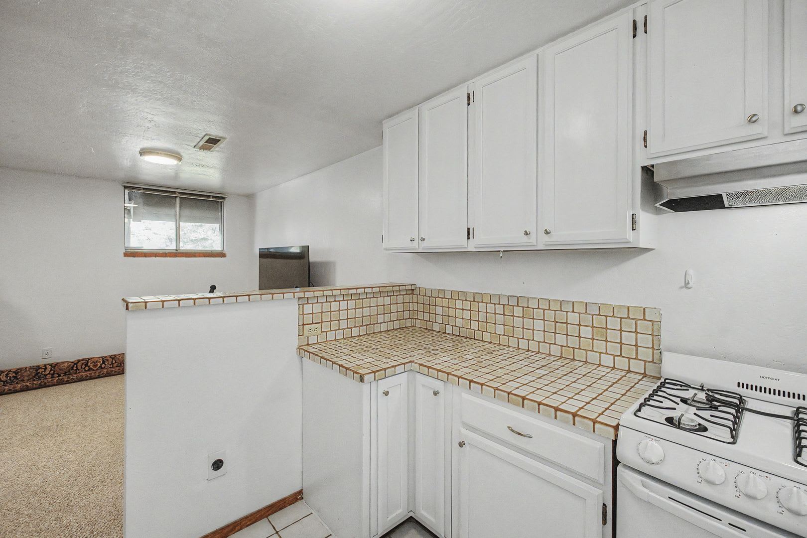 Sunny Carmel Valley Guest House (Lower Level of Main House) – photo 2