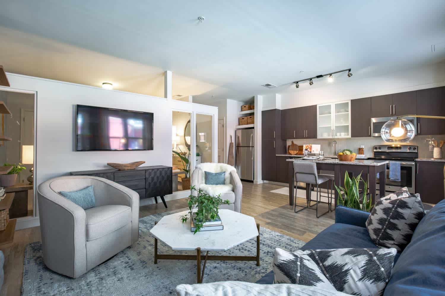 19Nineteen Clarendon Apartments – photo 1