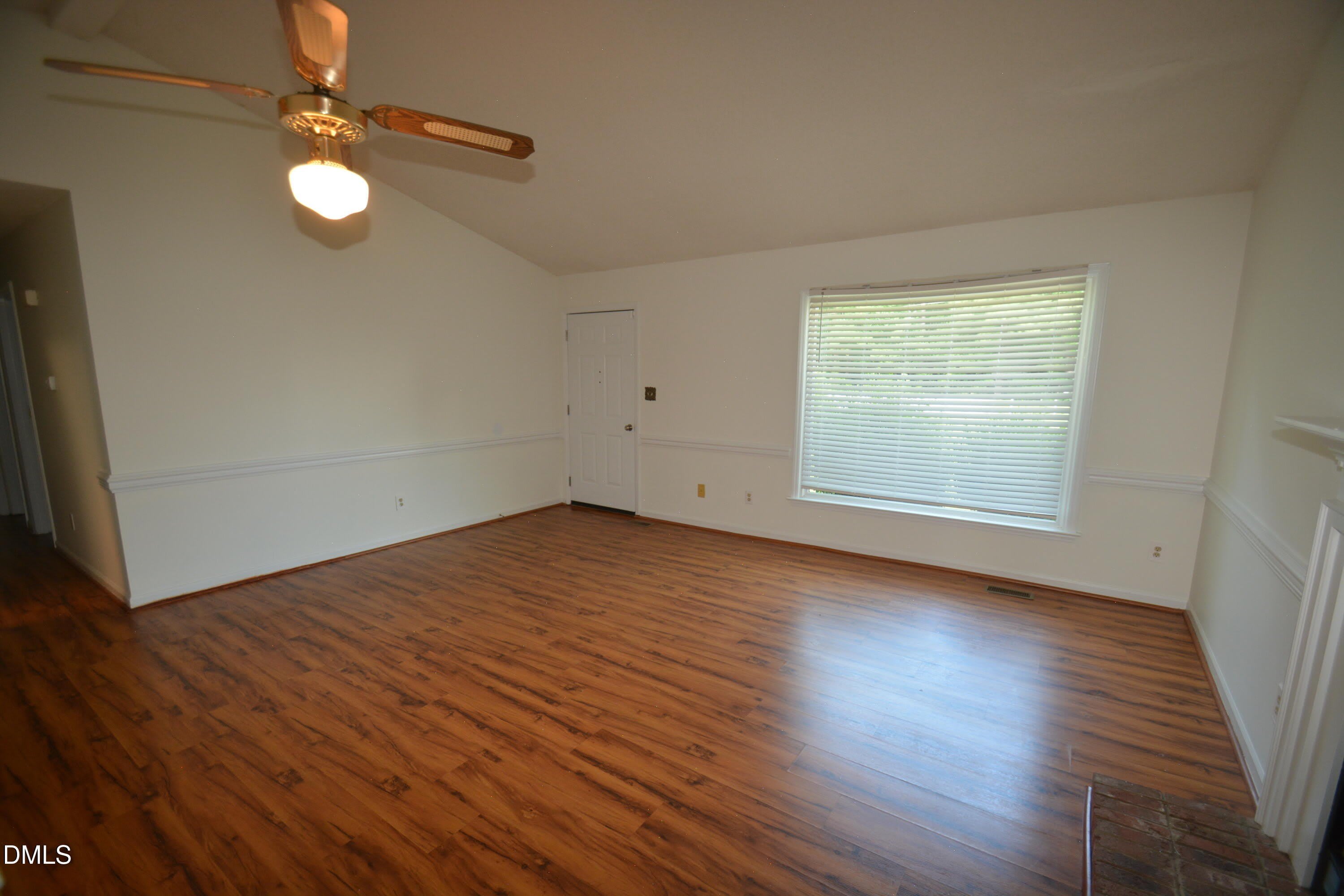 1352 Little Devine Road – photo 3