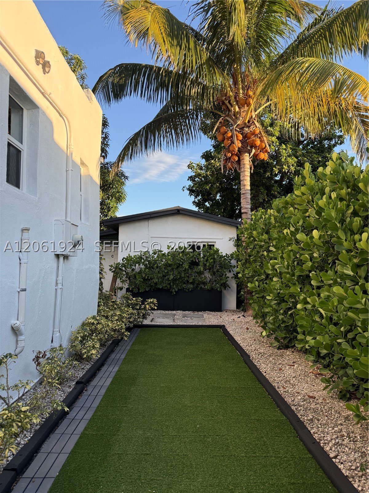 2230 NW 6th St – photo 3