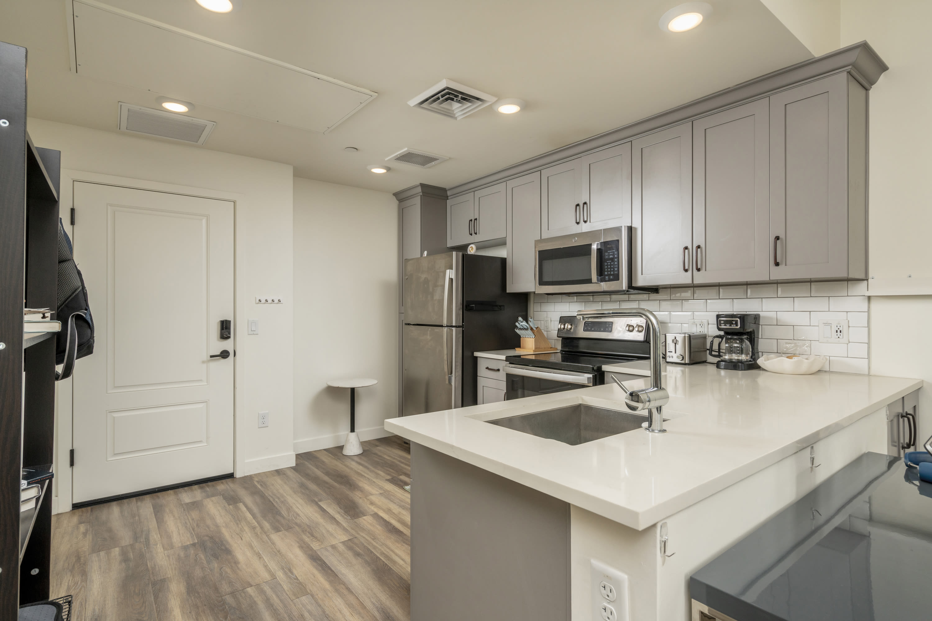 475 North 9th Street – photo 3