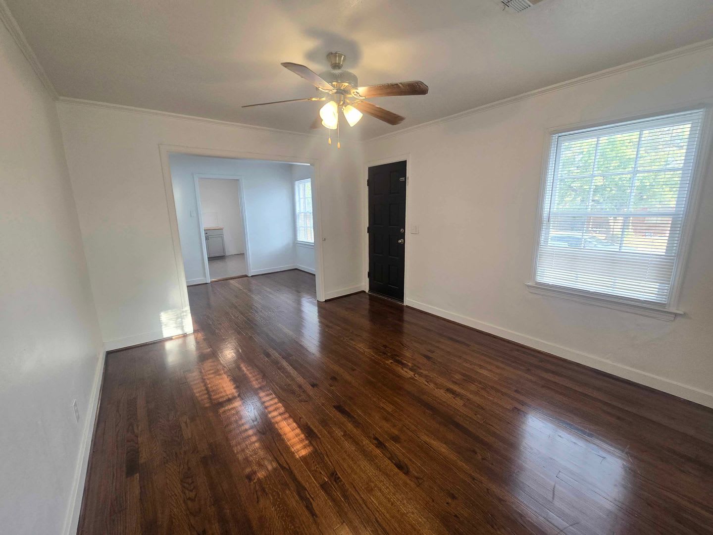 Newly Renovated Home with Classic Charm – photo 3