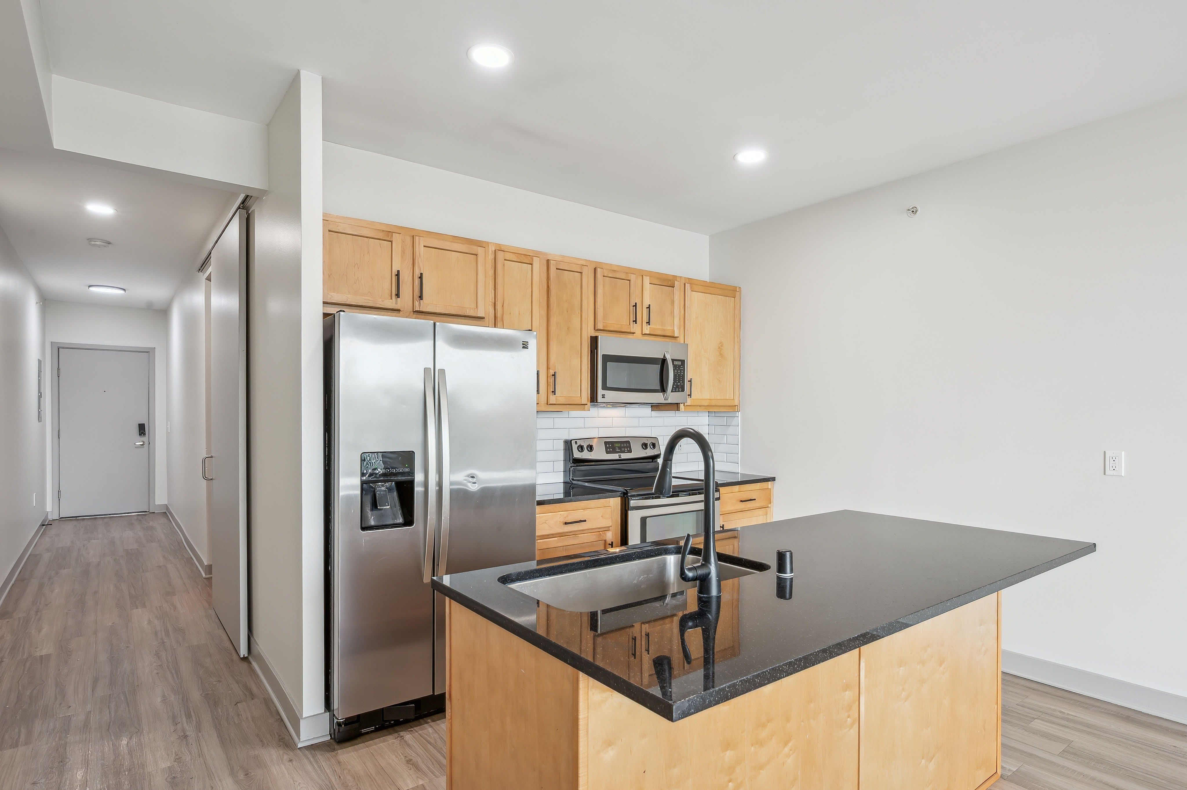 Waterside at RiverPark Place – photo 1