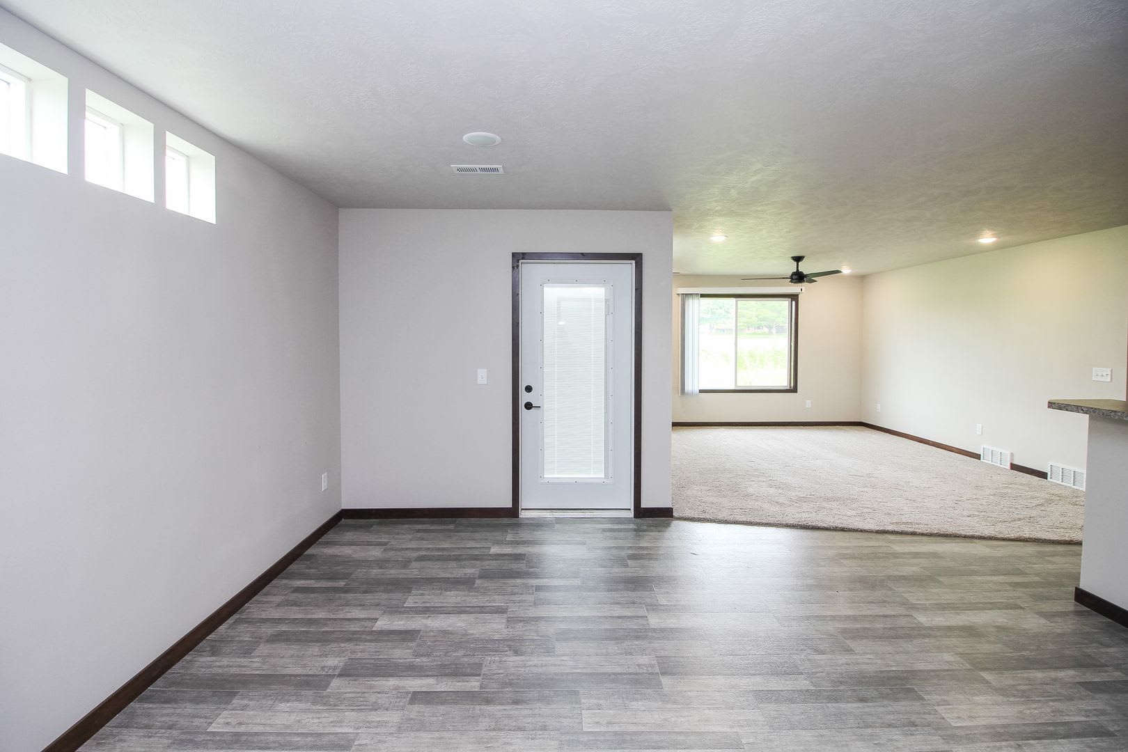 Newer 3 bed 2 bath in Tea Special rate $1775 with a 13 month lease – photo 4