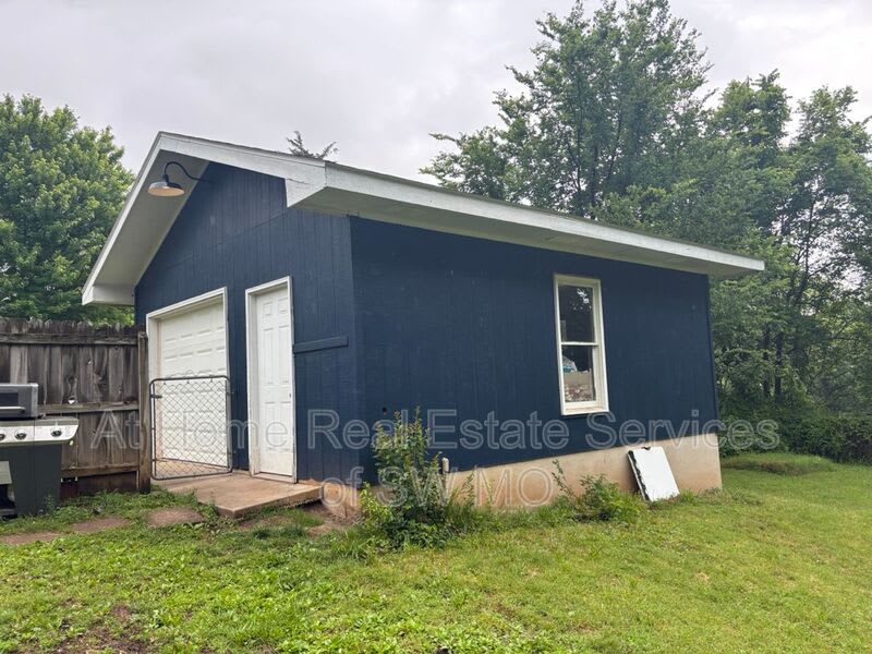 6124 S Farm Road 131 – photo 3