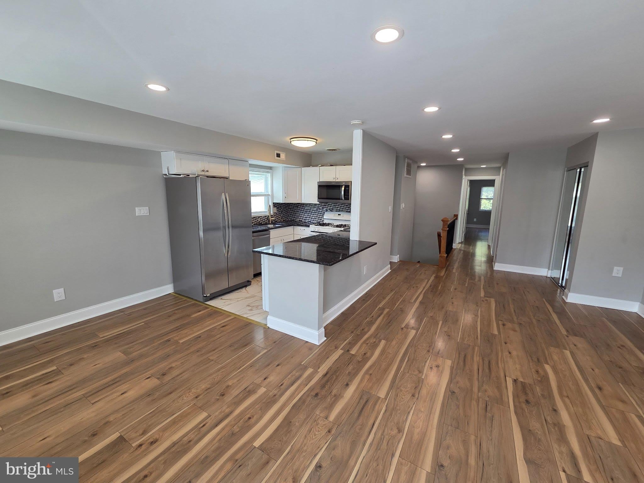1701 SCOTCHBROOK Drive – photo 3