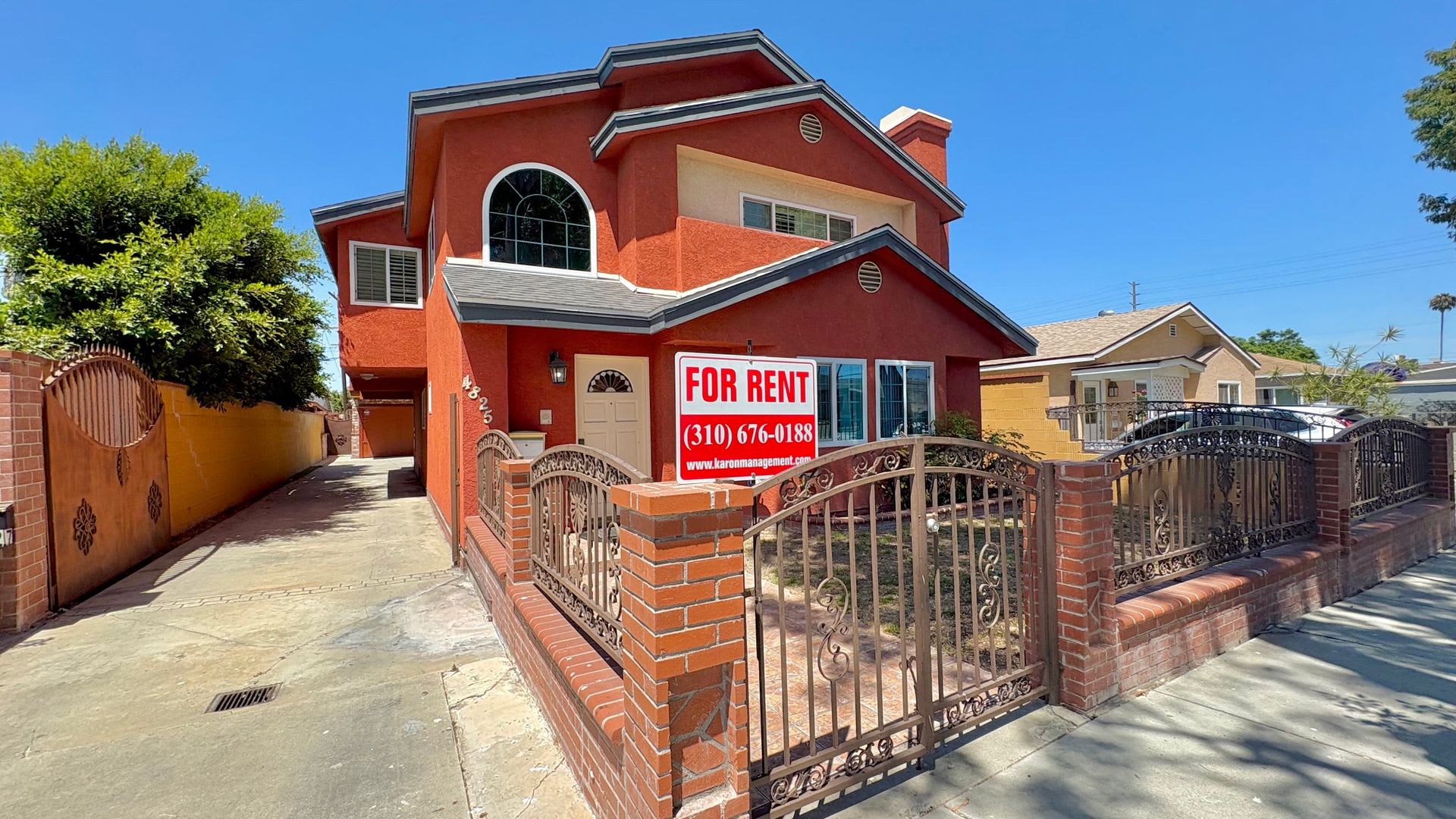 Spacious and bright Hawthorne front house – photo 1