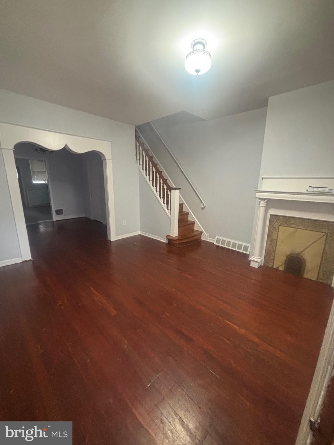 3077 ARAMINGO Avenue – photo 3