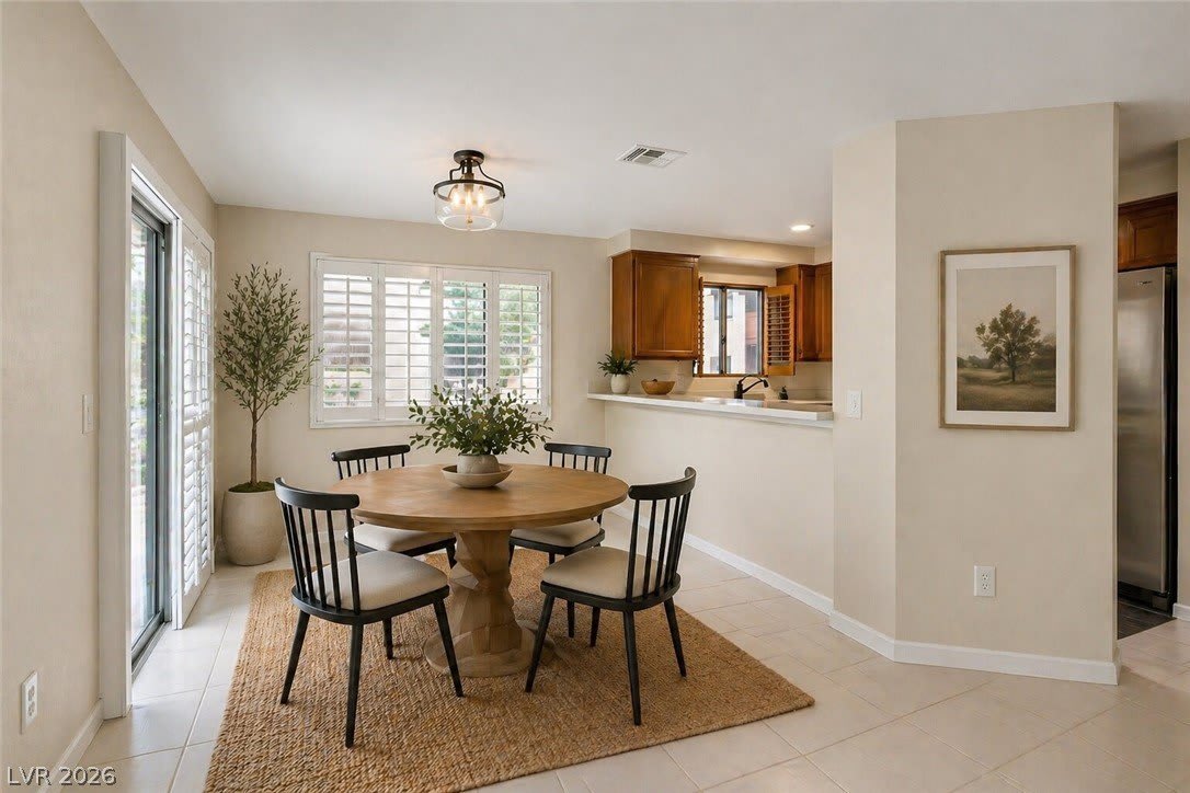 6885 Tamarus Street – photo 4
