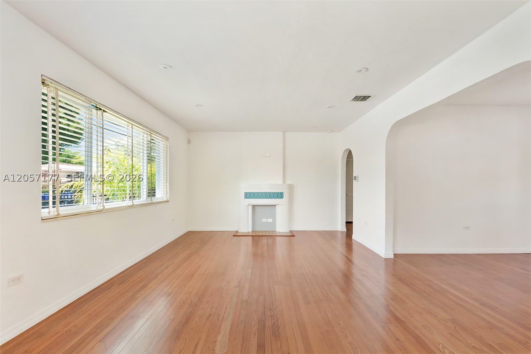 2240 Sw 24Th Ave – photo 5
