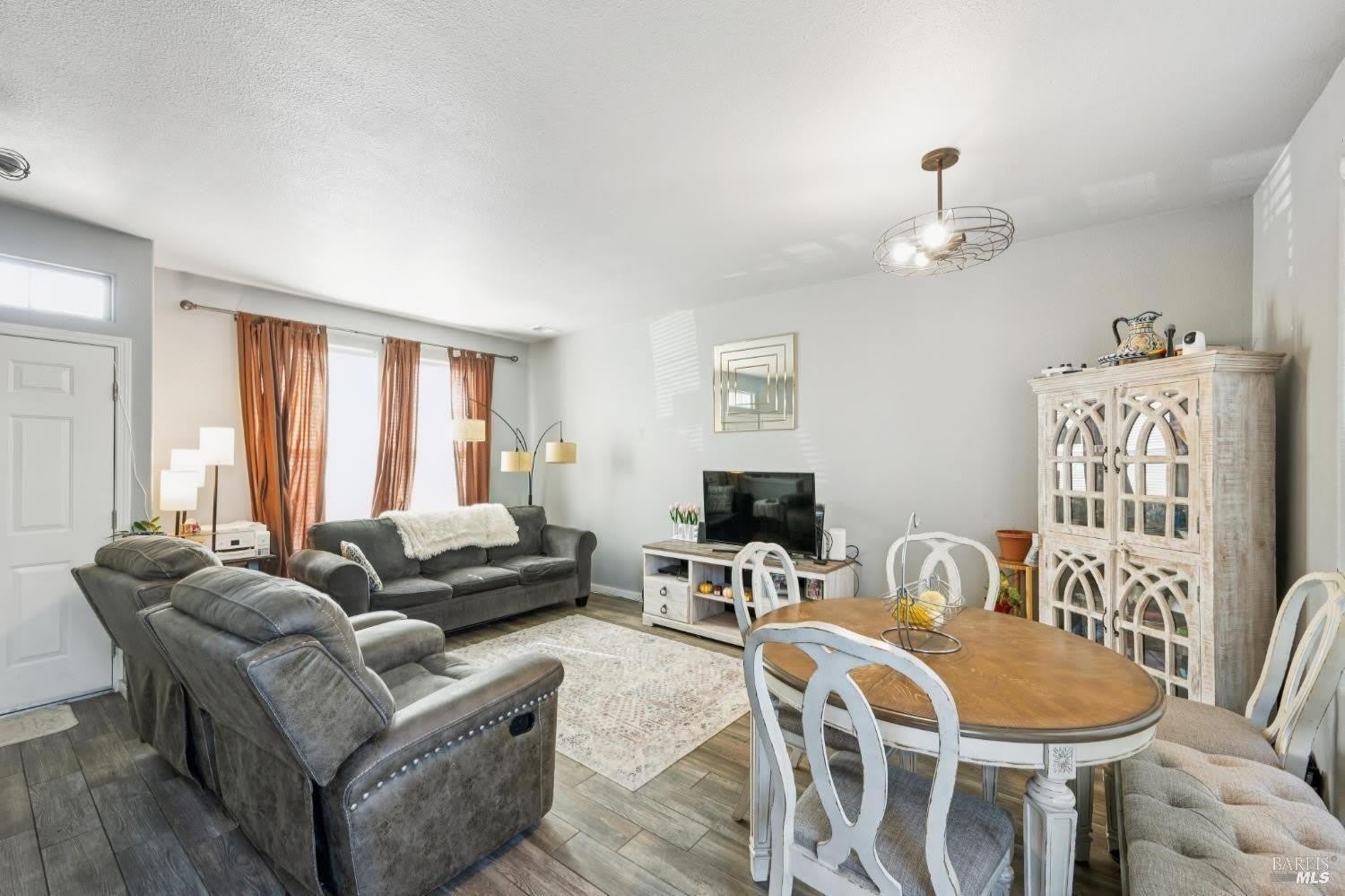 1507 Pinebrook Place – photo 3
