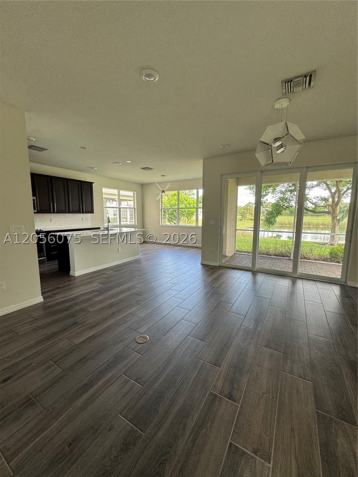 4729 Greenway Dr – photo 3