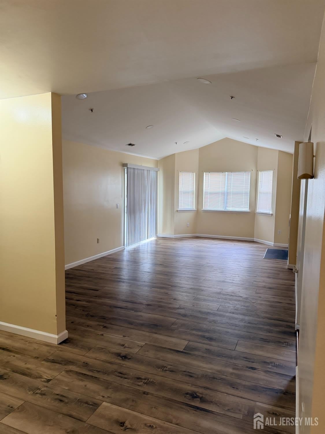 343 Ventnor Court – photo 3