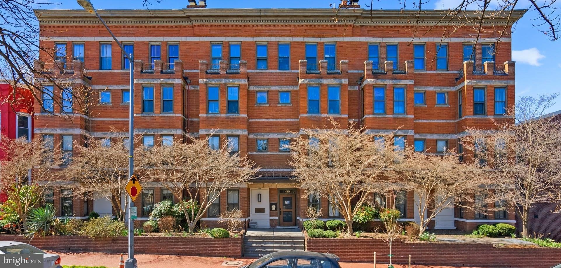 410 11TH Street NE – photo 2
