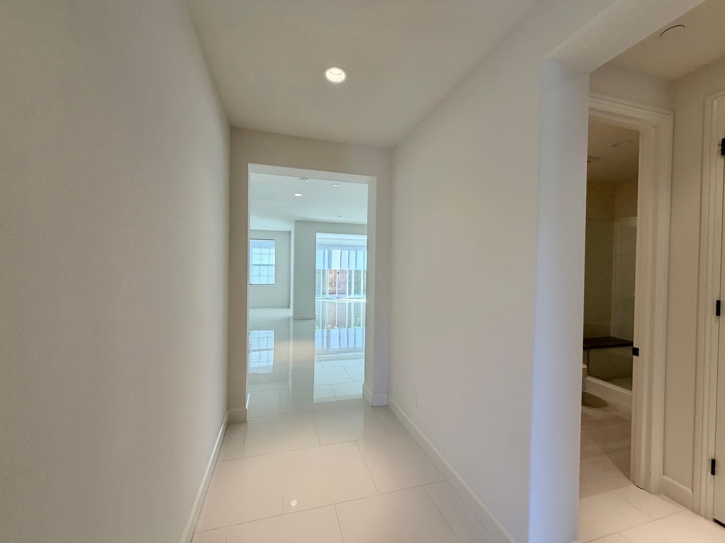1000 Off First Month Gorgeous 4 Bed 3 Bath In The Desired Portola Springs – photo 4