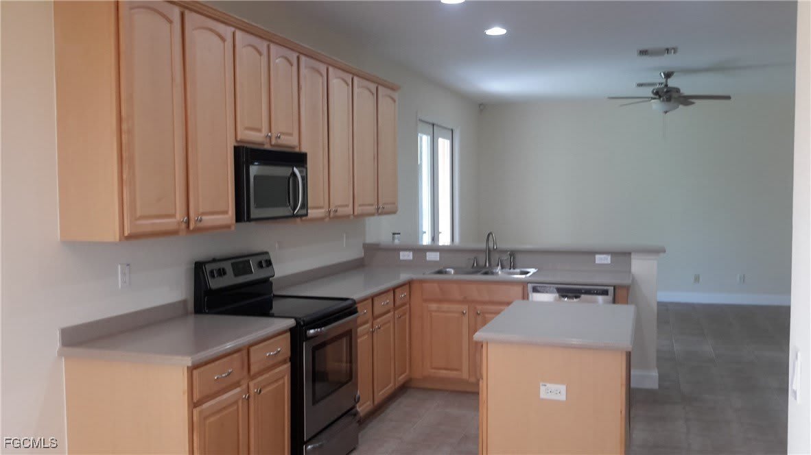 2054 Willow Branch Dr – photo 2