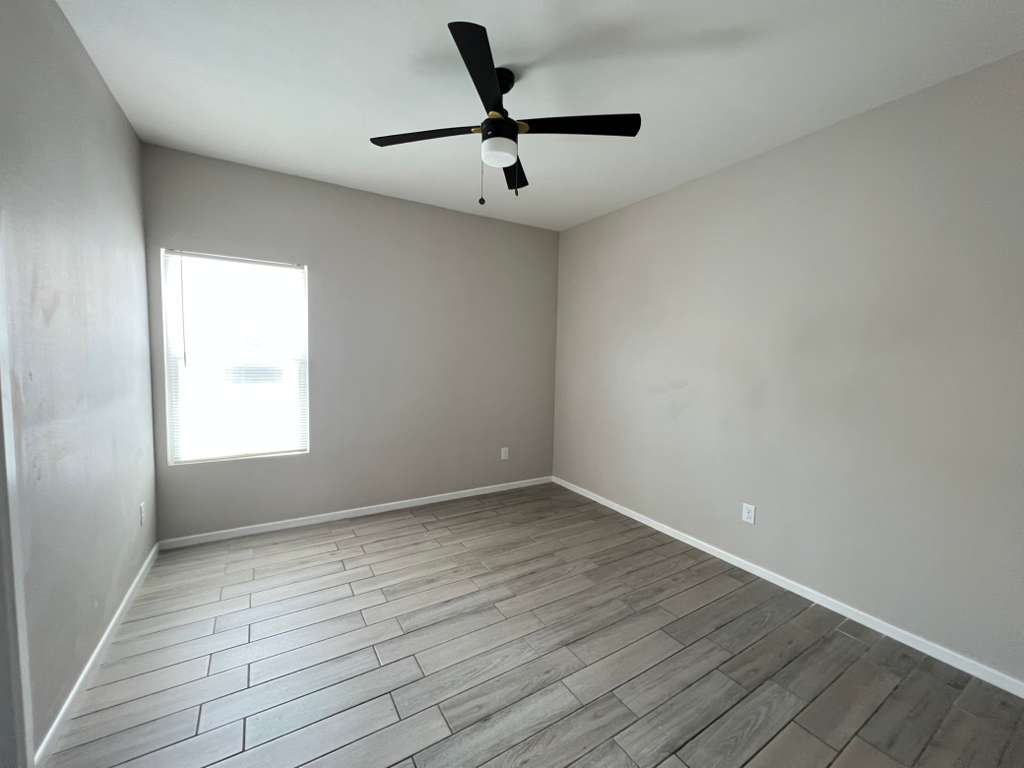5701 Swallow Ave – photo 5