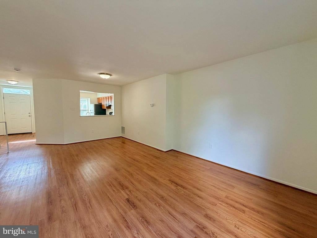 6064 Majors Lane – photo 5