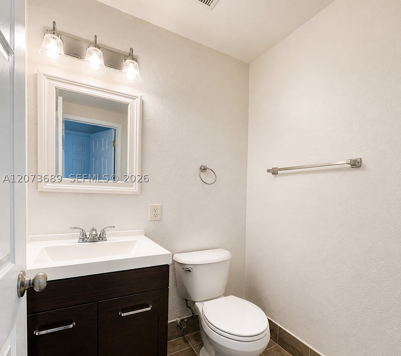 4601 NW 9th Dr – photo 5