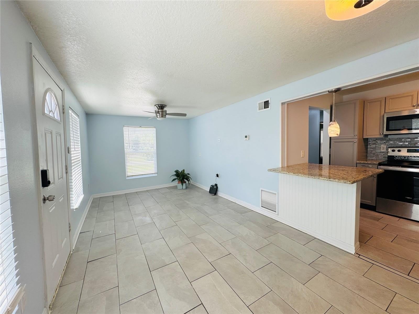 1683 FRICKE Avenue – photo 3