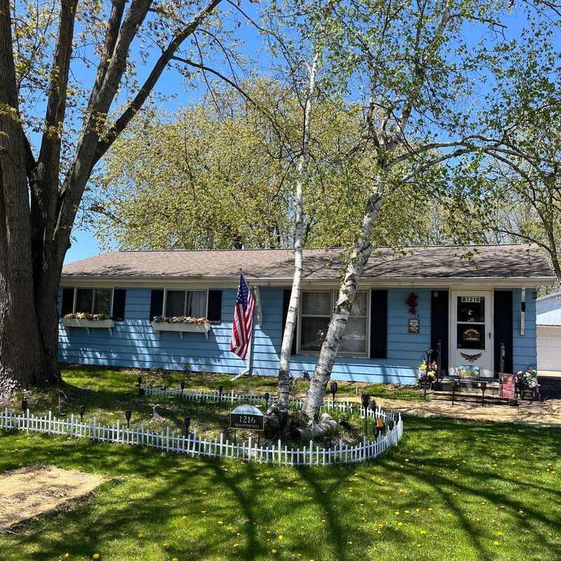 1216 Meadowview Drive – photo 1