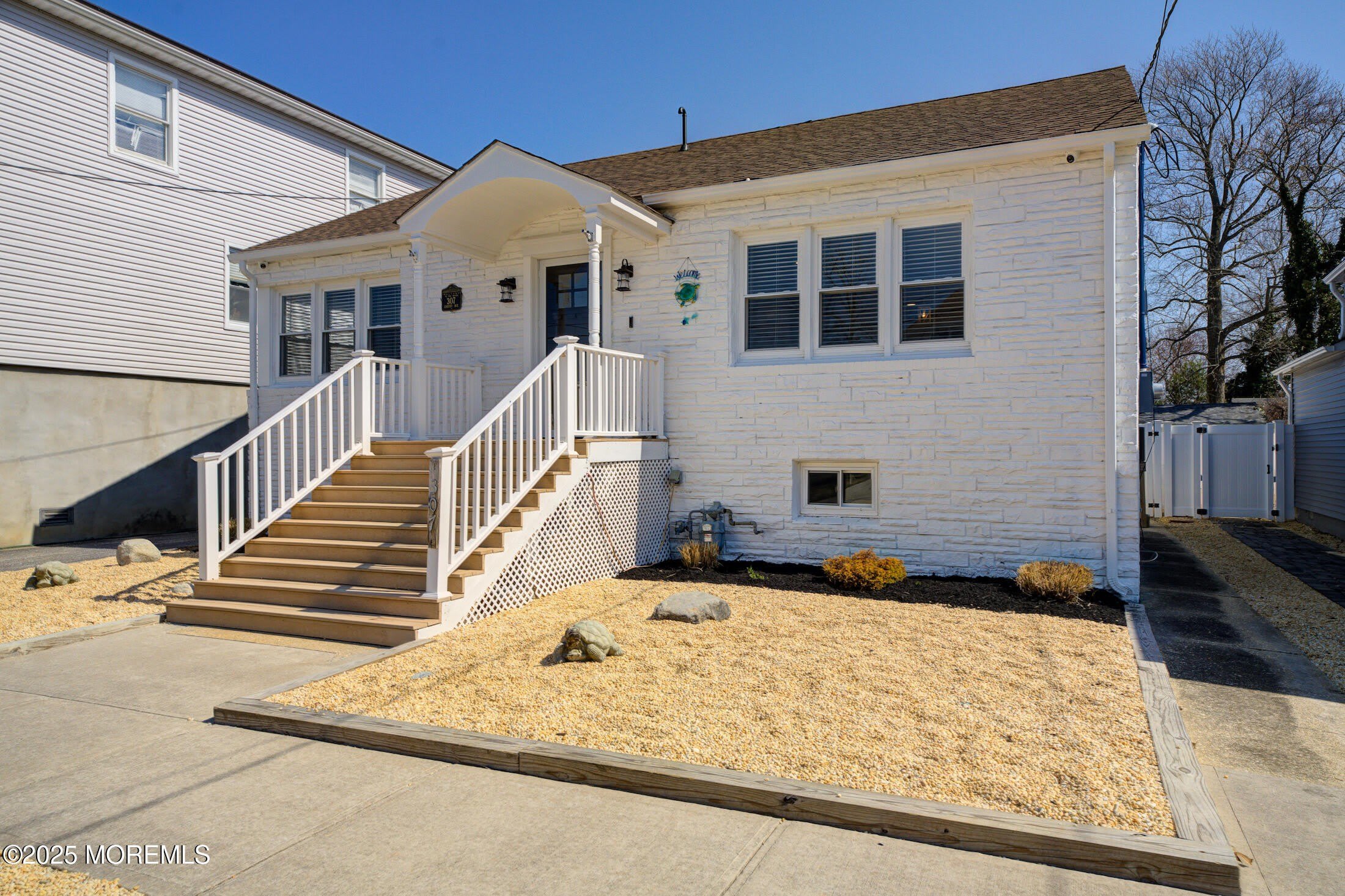 307 Asbury Avenue – photo 2