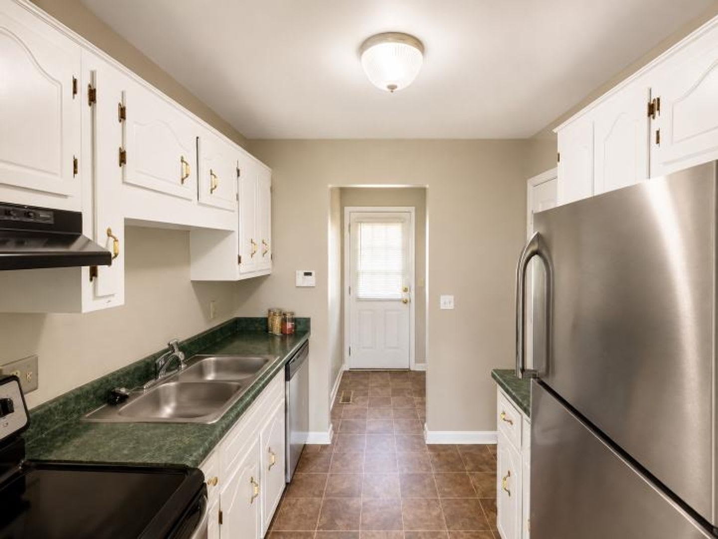 Coming Soon Charming 3 Bedroom Ranch Home – photo 4